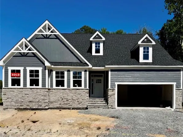 108 Pelham Ct, Poquoson, VA 23662