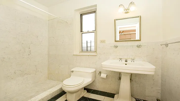 Sold by Fenwick Keats Real Estate | media 14