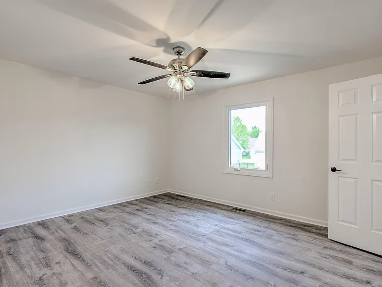 1909 Clear Ct — Photo 17