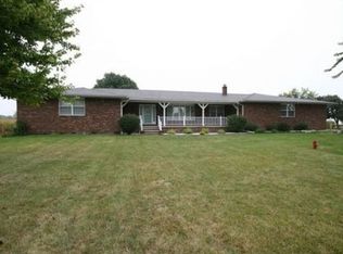 107 Vine Ct, Sadorus, IL