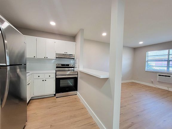3rd image of 18845 NE 1st Pl