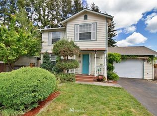 18670 Vaughn Milton Loop NE, Poulsbo, WA 98370