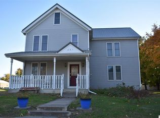 201 W State St, Payson, IL 62360