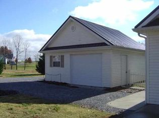26 Samuel Dr, Benton, KY 42025