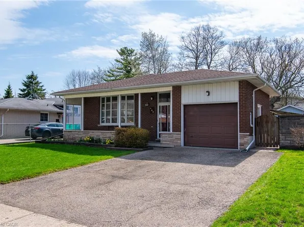 103 Queenston Dr, Kitchener, ON N2B 2V2