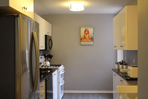 Sold by SMD Neighborhood Realty | media 9