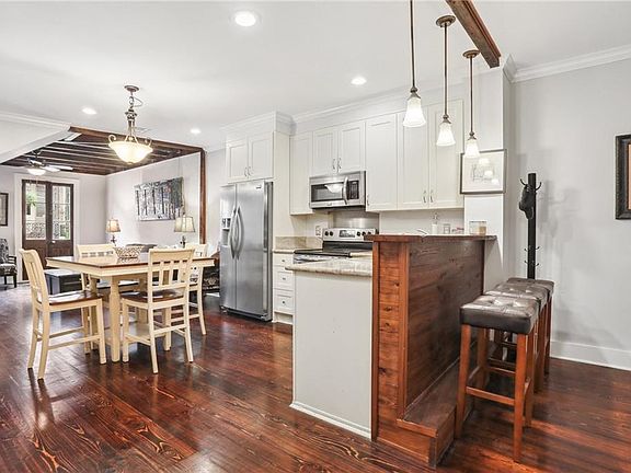5th image of 521 Saint Philip St #6