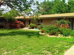 304 Hillcrest Dr, Hamilton, IL 62341