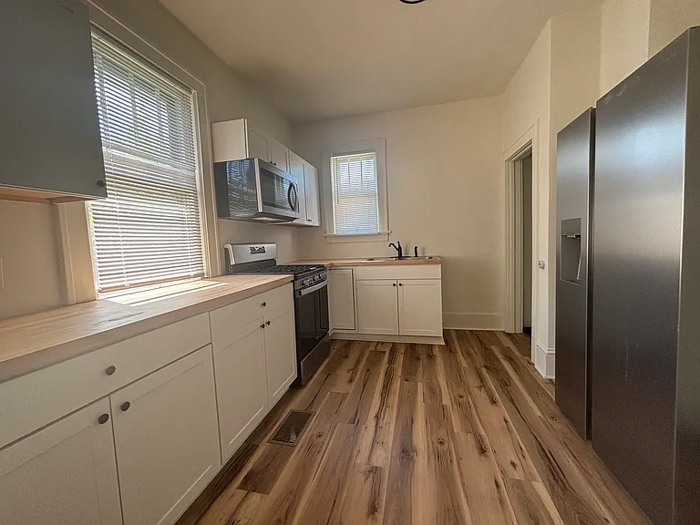 2632 Clifton St NW — Photo 9