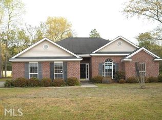 90 Joshua Cir, Ellabell, GA 31308