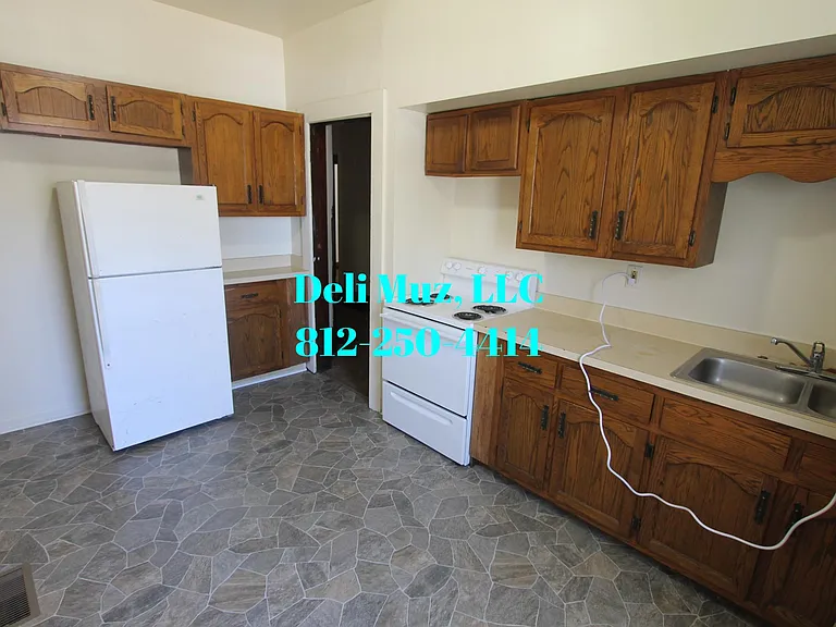 742 E Chandler Ave #B — Photo 17