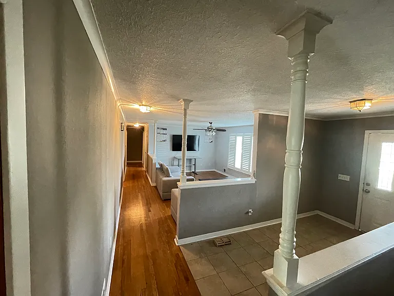 8224 Garfield Ave — Photo 5