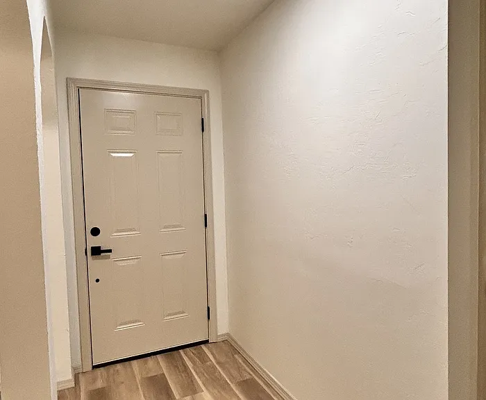726 Garden Grv — Photo 12