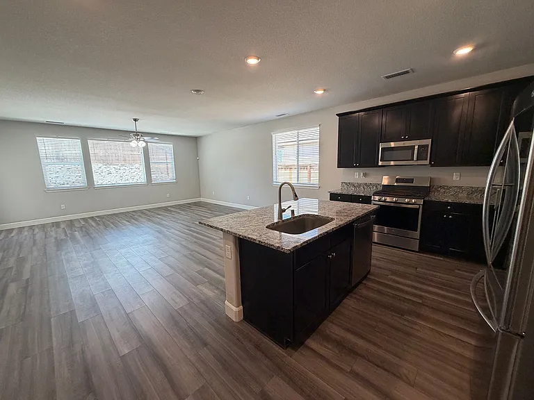 7285 Overture Dr — Photo 14
