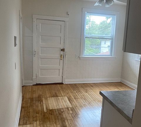 5th image of 3730-32 N Central Park Ave #2S