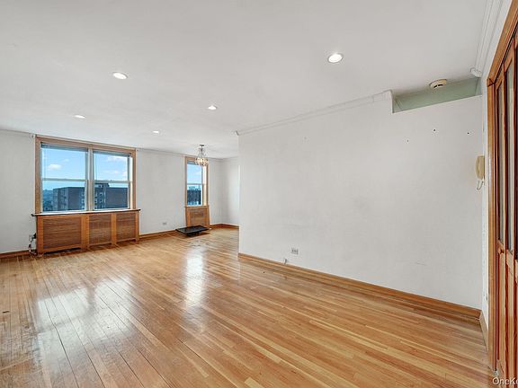 2nd image of 735 Avenue W #6M
