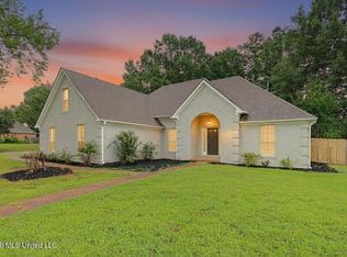2215 Greencliff Dr, Southaven, MS 38672