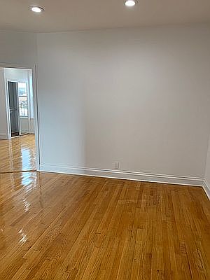 5th image of 25-71 31st St #25