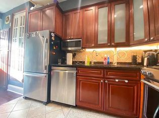 21-38 41st St #4, Astoria, NY 11105