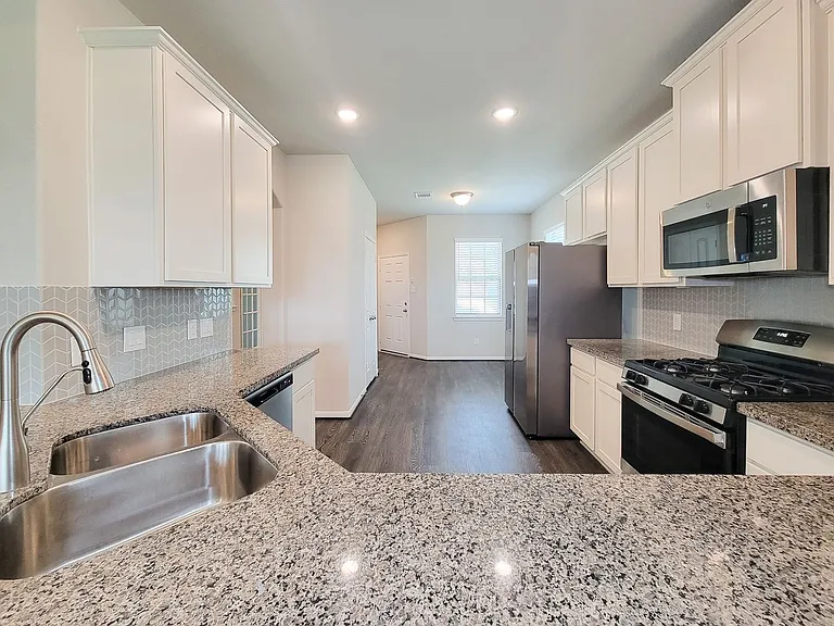 10423 Astor Points Trl — Photo 10