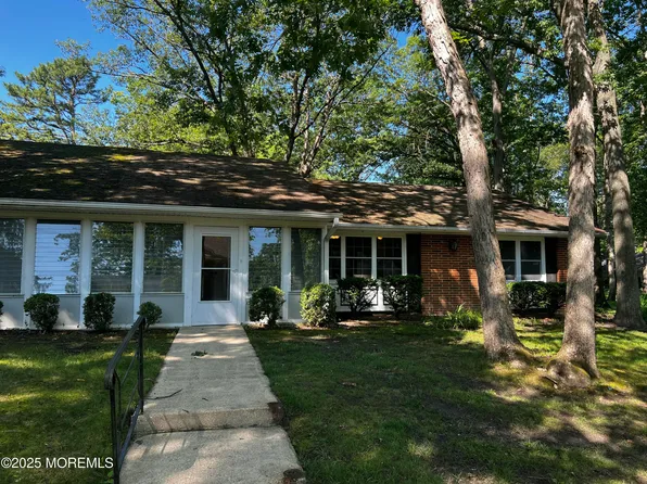 131 Farrington Court #B, Lakewood, NJ 08701