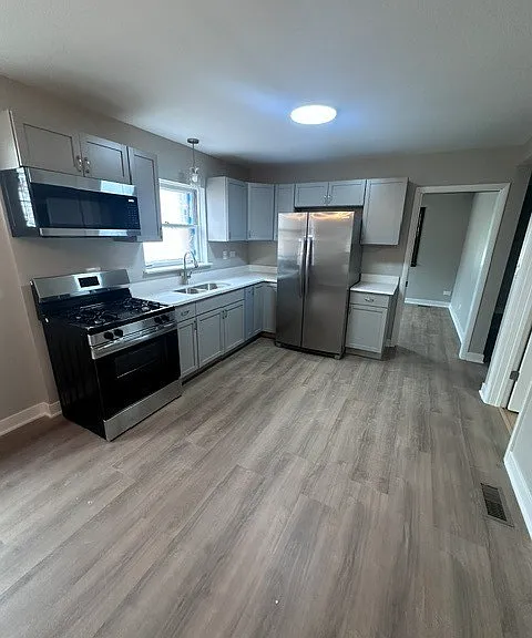 6009 S Kolin Ave #1 — Photo 4