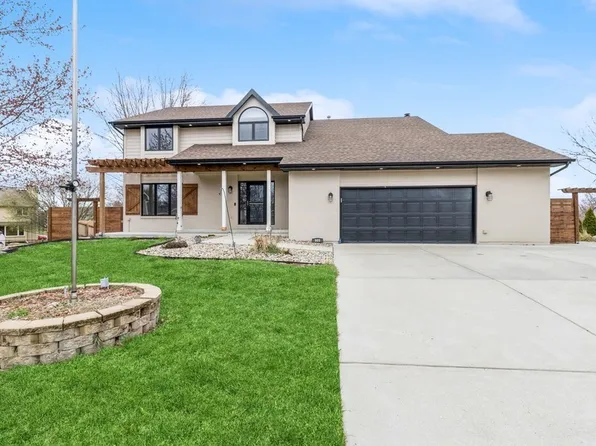 909 NE Barrington Ct, Ankeny, IA 50021