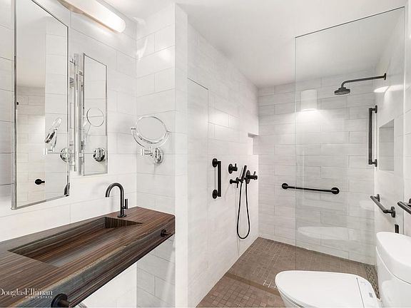 5th image of 382 Central Park W APT 4H