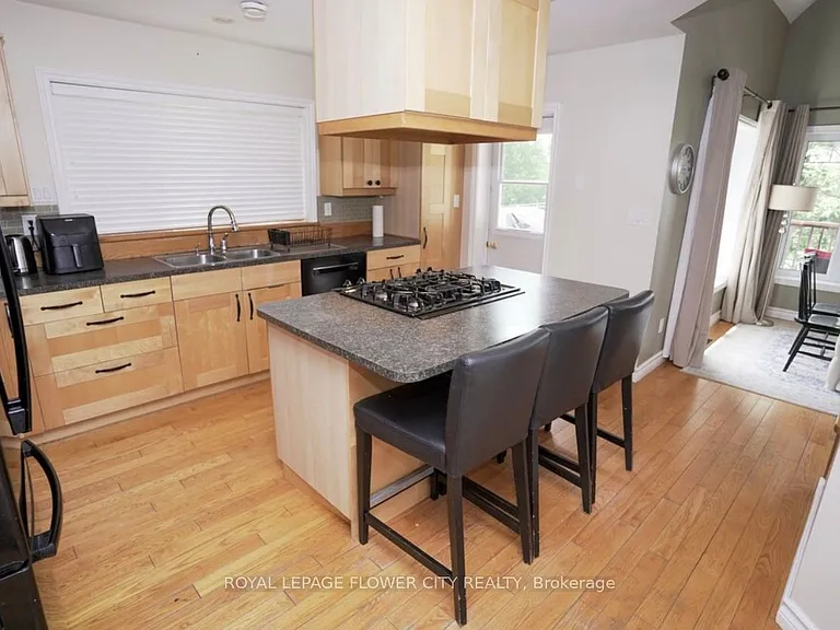 67 Regency Dr — Photo 7