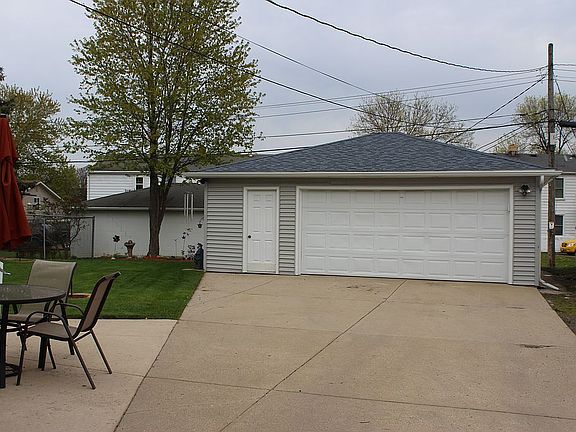 5th image of 514 Twin Branch Dr