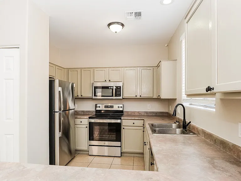 8930 E Capri Ave — Photo 10