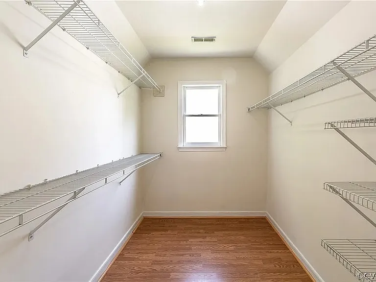 8908 Castle Point Dr — Photo 13