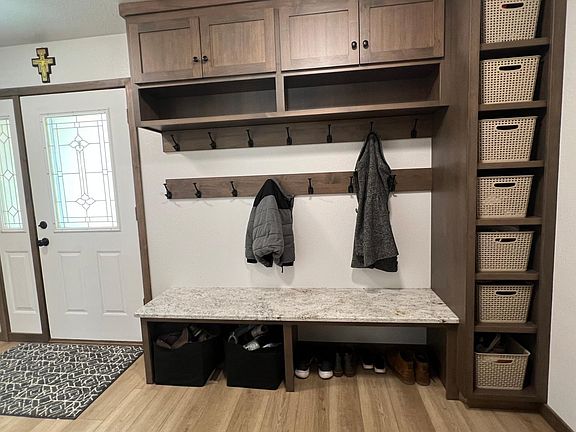 4th image of 7352 Ahles Rd