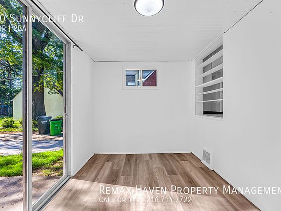 3rd image of 60 Sunnycliff Dr