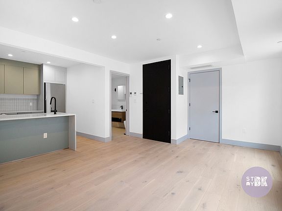 4th image of 1019 President St #2A