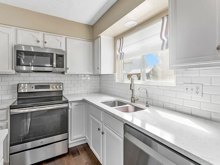 5041 Lexington Ct — Photo 7