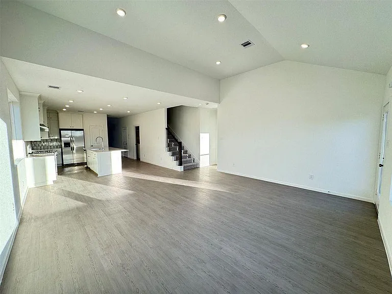 3028 Avalos Dr — Photo 5