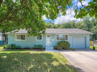9024 Gillette St, Lenexa, KS 66215
