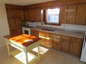 2nd image of 119 Main Rd S #B