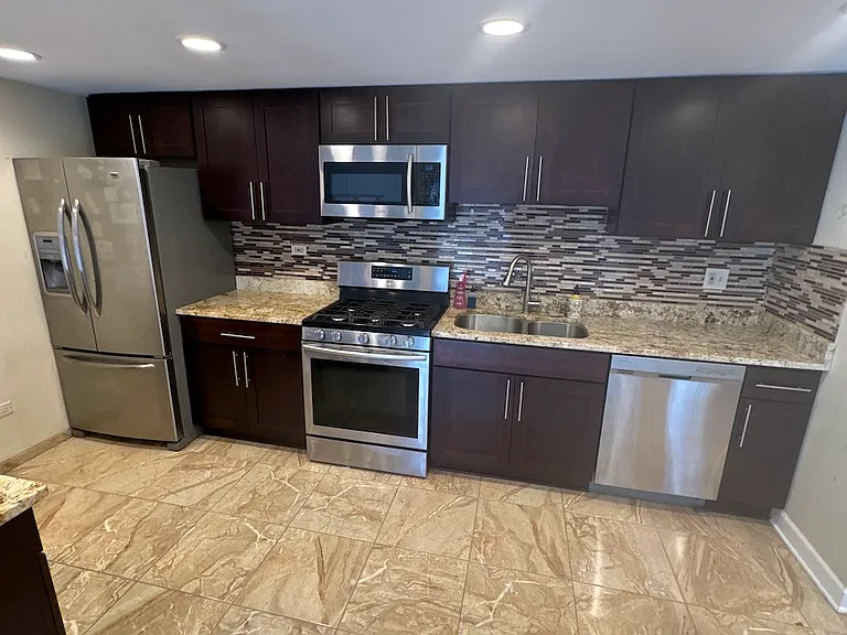 151 W 63rd St #F107 — Photo 4