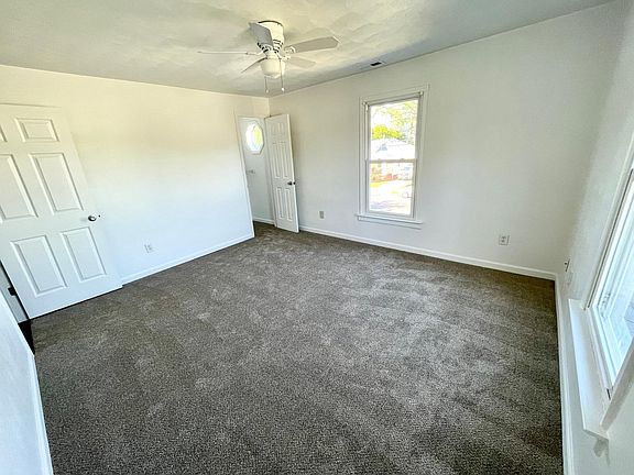 4th image of 231 W Balview Ave #2