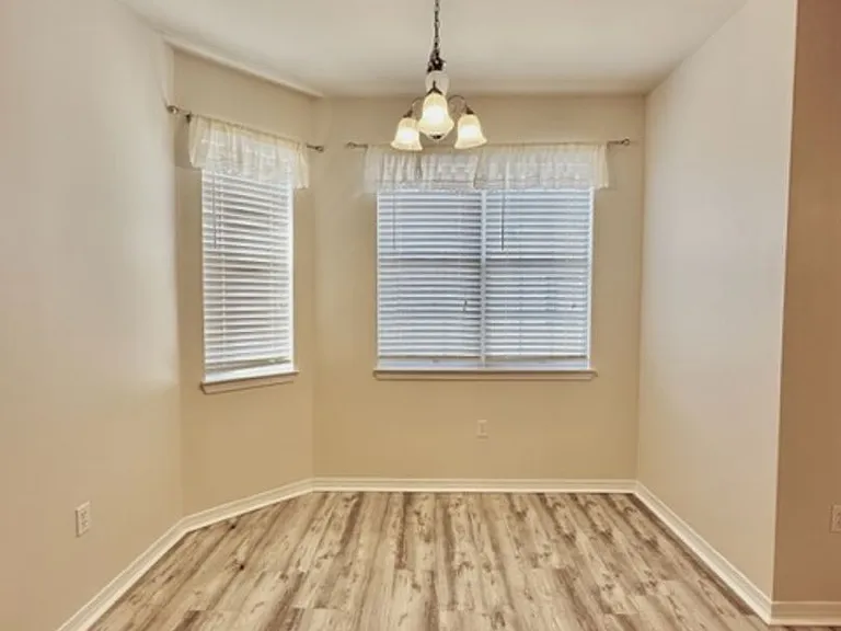 609 Prairie St — Photo 10