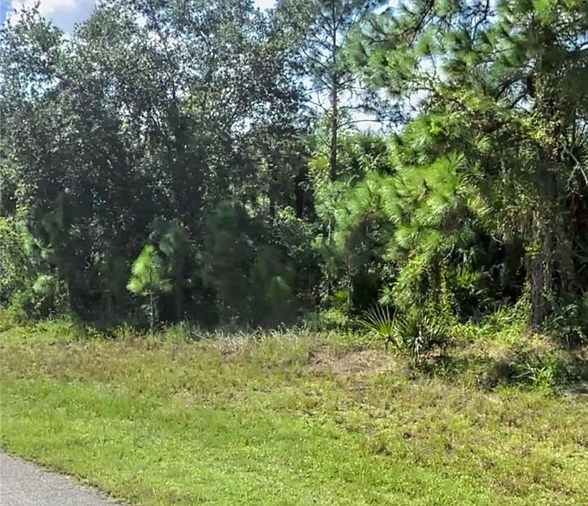 2nd image of 8056 Rolling Cir