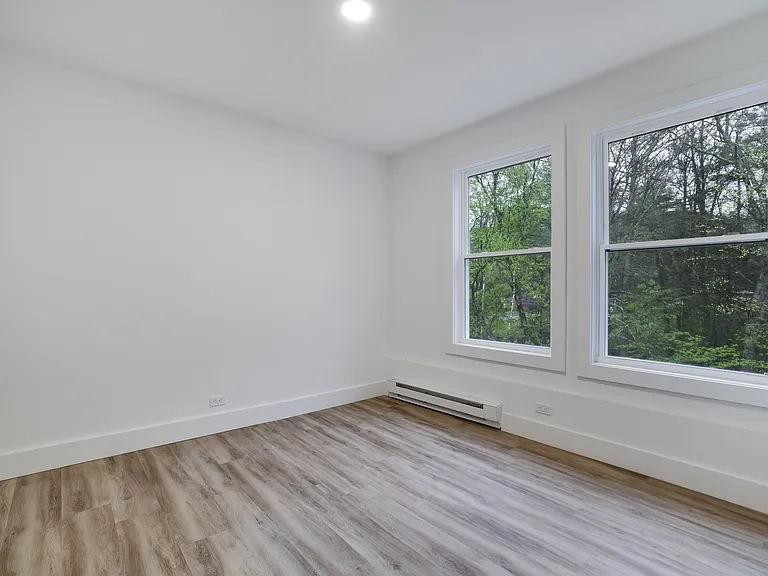 127 Evergreen Ln — Photo 53