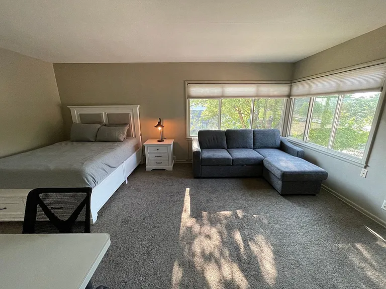 217 S Spring Ave — Photo 3