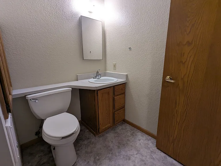 1100 Grove St — Photo 34