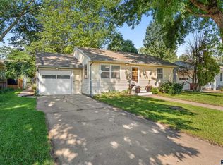 2417 S Lake Ave, Sioux Falls, SD 57105