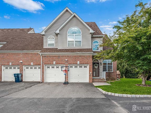 2nd image of 1309 Juniper Ct