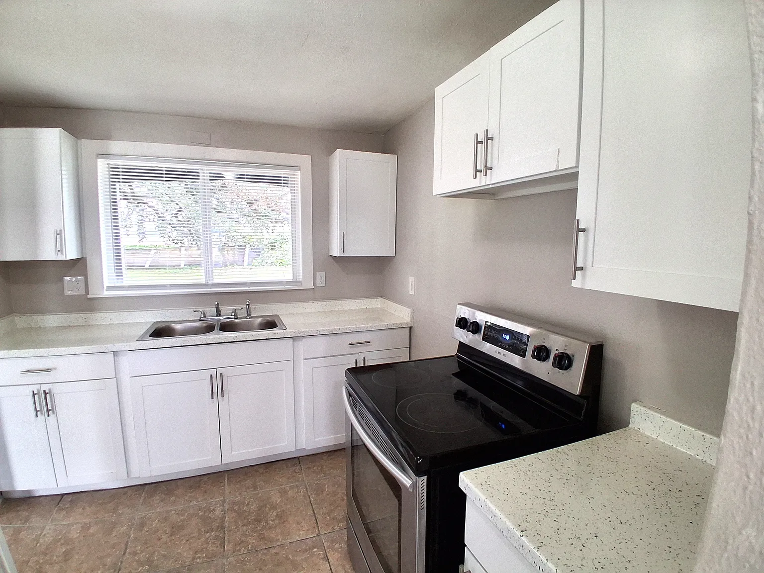 1631 Palmetto Avenue - 1 — Photo 4