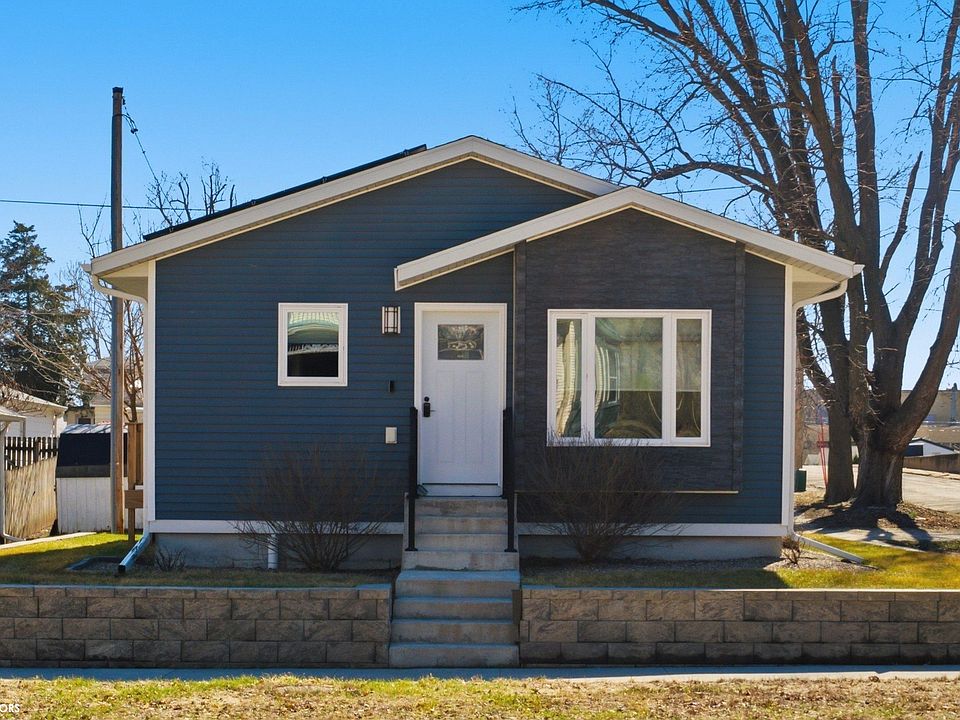 1st image of 236 Avenue E